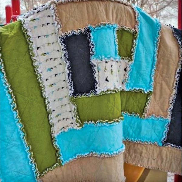 Cut Loose Press - Baby Rag Log Cabin Quilt