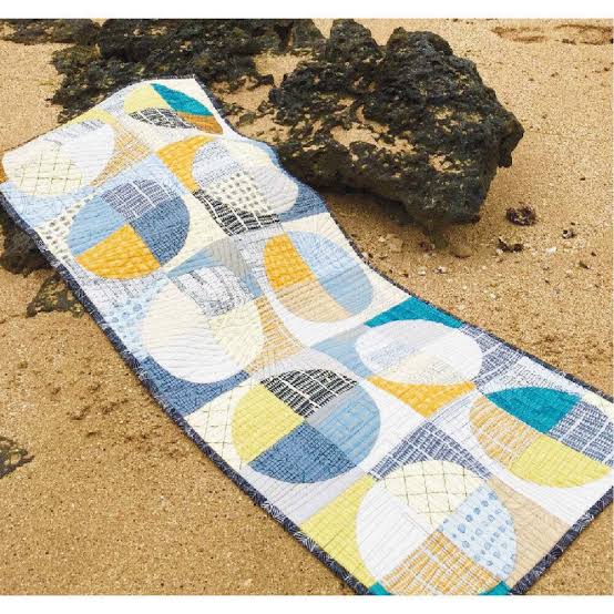 Cut Loose Press - Equal Exchange Table Runner - Uses Creative Grids Circle Savvy