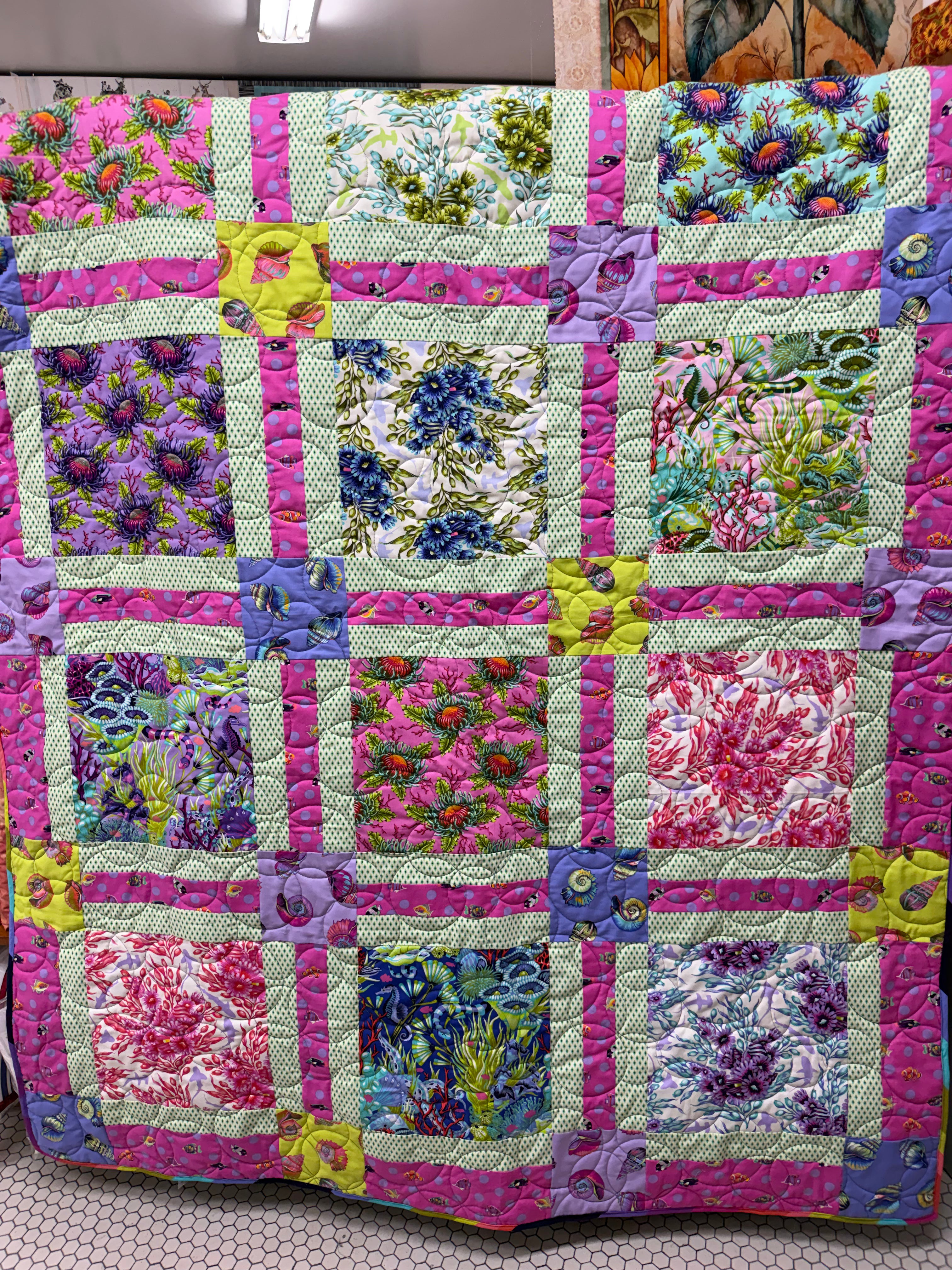 Large and In Charge Floral Reef - 61 x 79