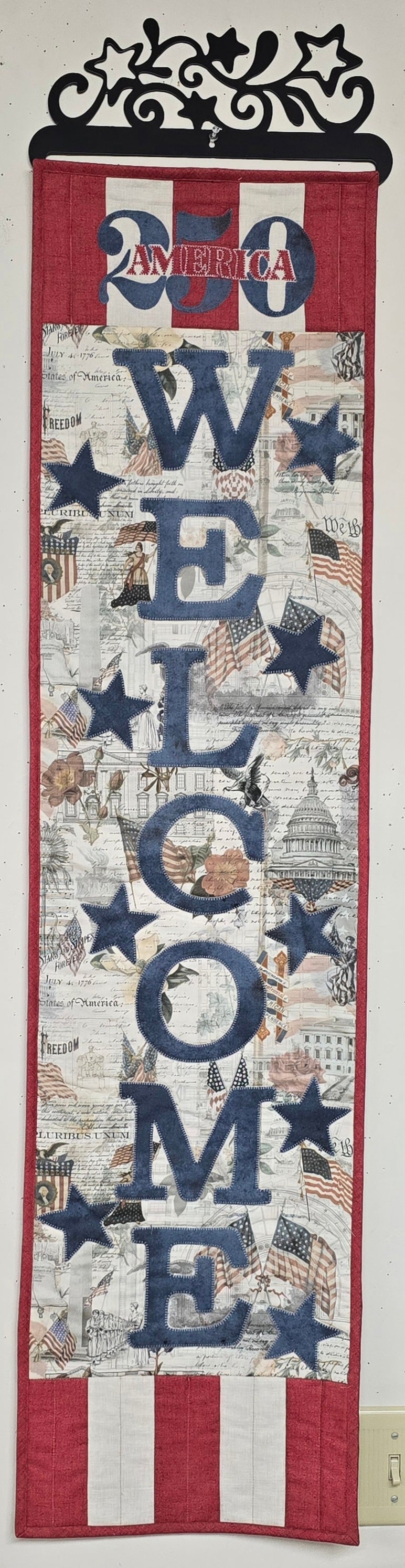 A Big Welcome PatrioticWallhanging includes backing