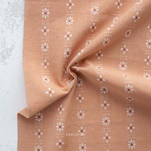 Forest Forage Woven - Daisy -Prairie - White woven daisies on peach
