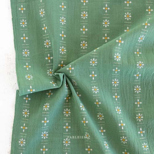 Forest Forage Woven - Daisy -Seedling