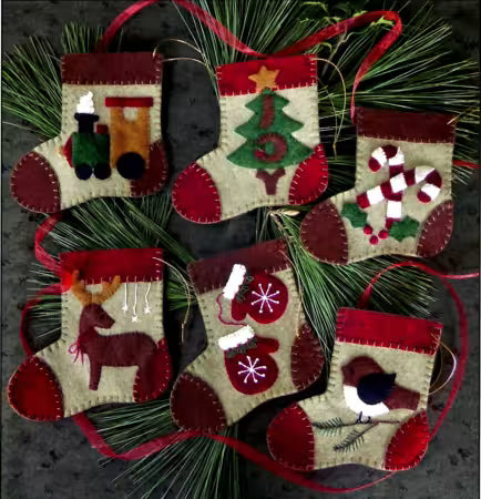 Rachel's of Greenfield Kit - Warm Feet - 6 Ornaments
