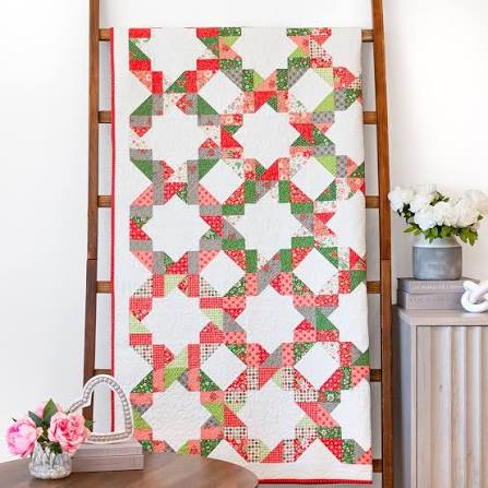 Circlets Poinsettia & Pear Quilt Kit - 52 x 64