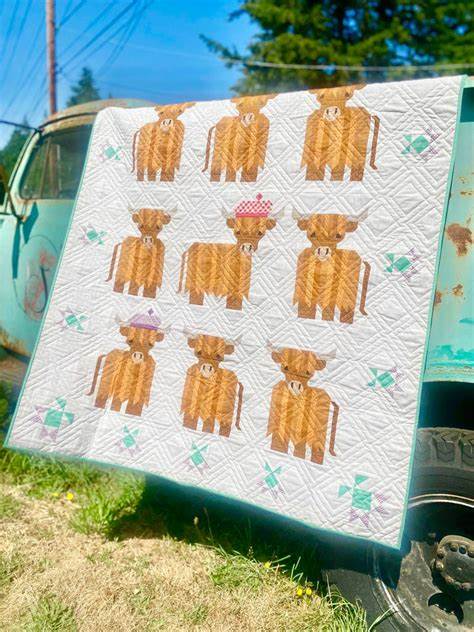 Mini Coos - A highland cow quilt pattern - 52x62 - Art East Quilting Co.